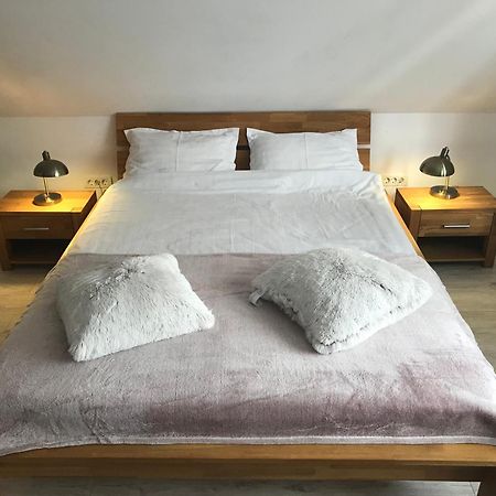 Apartament Modern Брашов Екстериор снимка