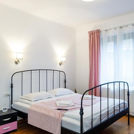 Apartament Modern Брашов Екстериор снимка