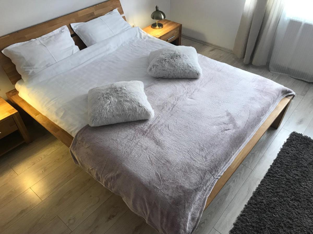 Apartament Modern Брашов Екстериор снимка