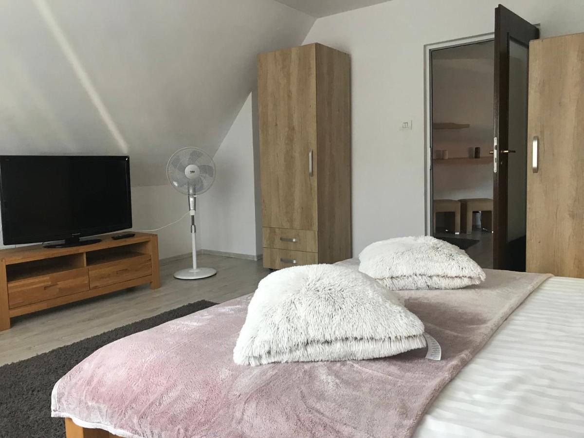 Apartament Modern Брашов Екстериор снимка