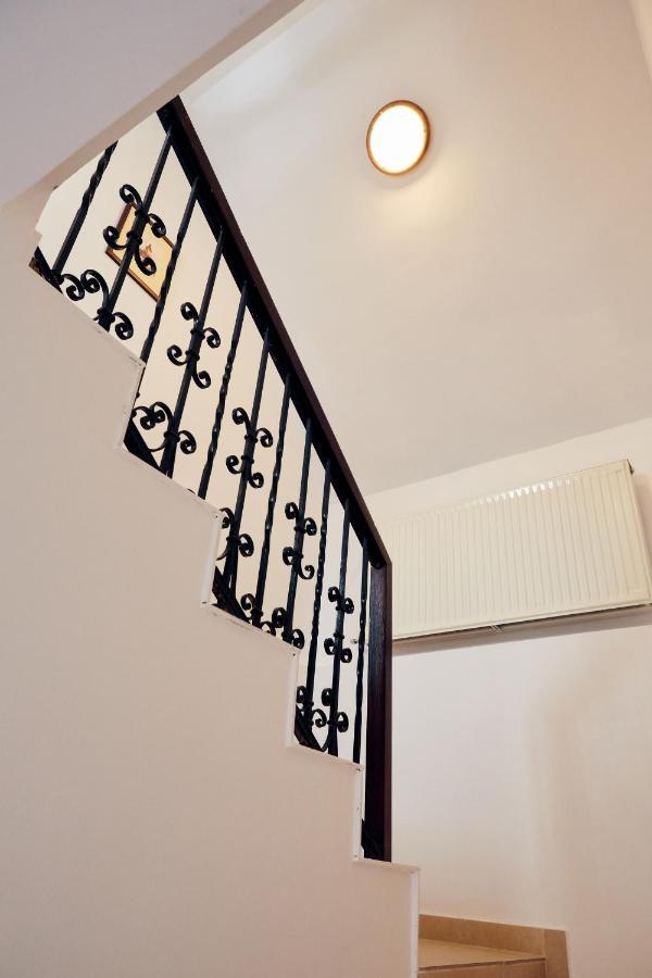 Apartament Modern Брашов Екстериор снимка