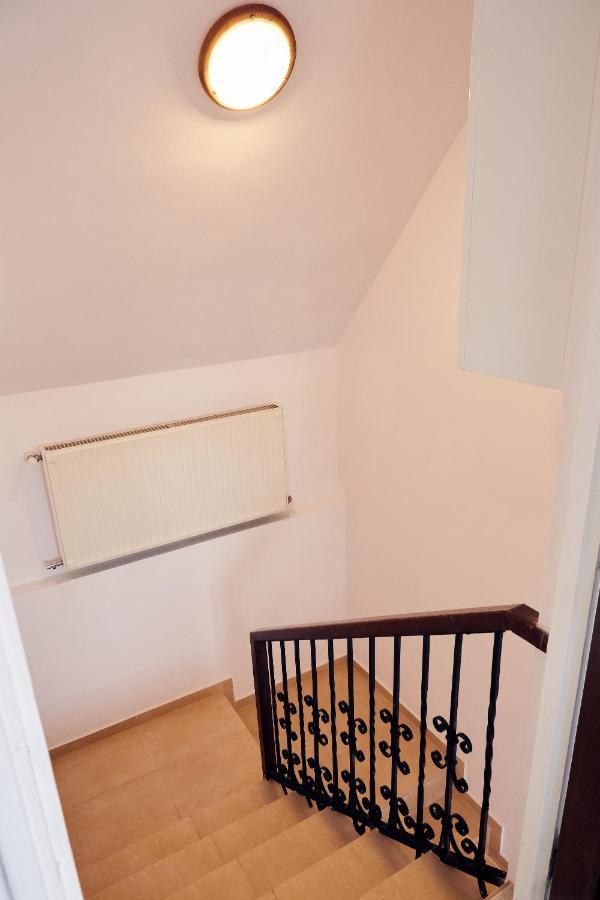 Apartament Modern Брашов Екстериор снимка