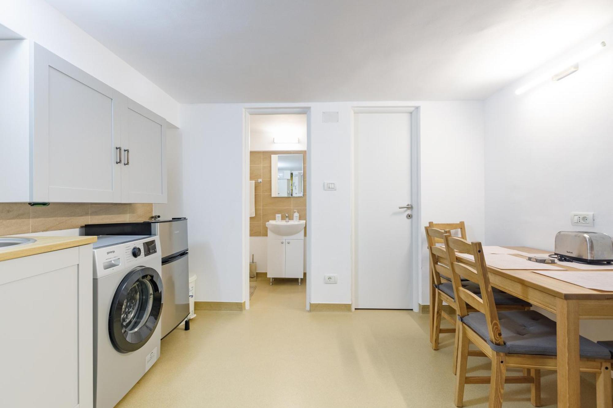 Apartament Modern Брашов Екстериор снимка