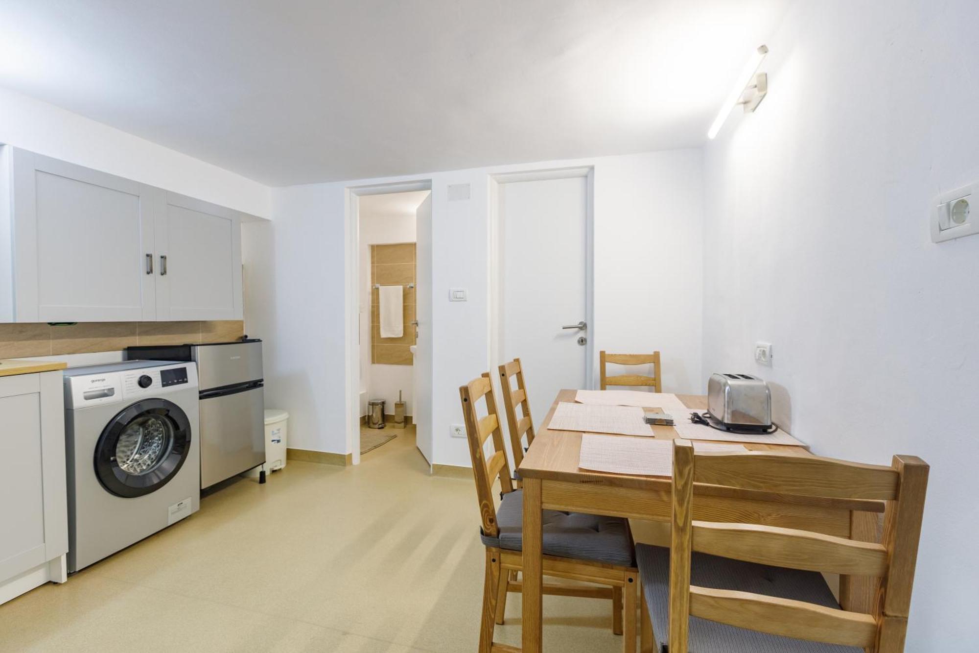 Apartament Modern Брашов Екстериор снимка