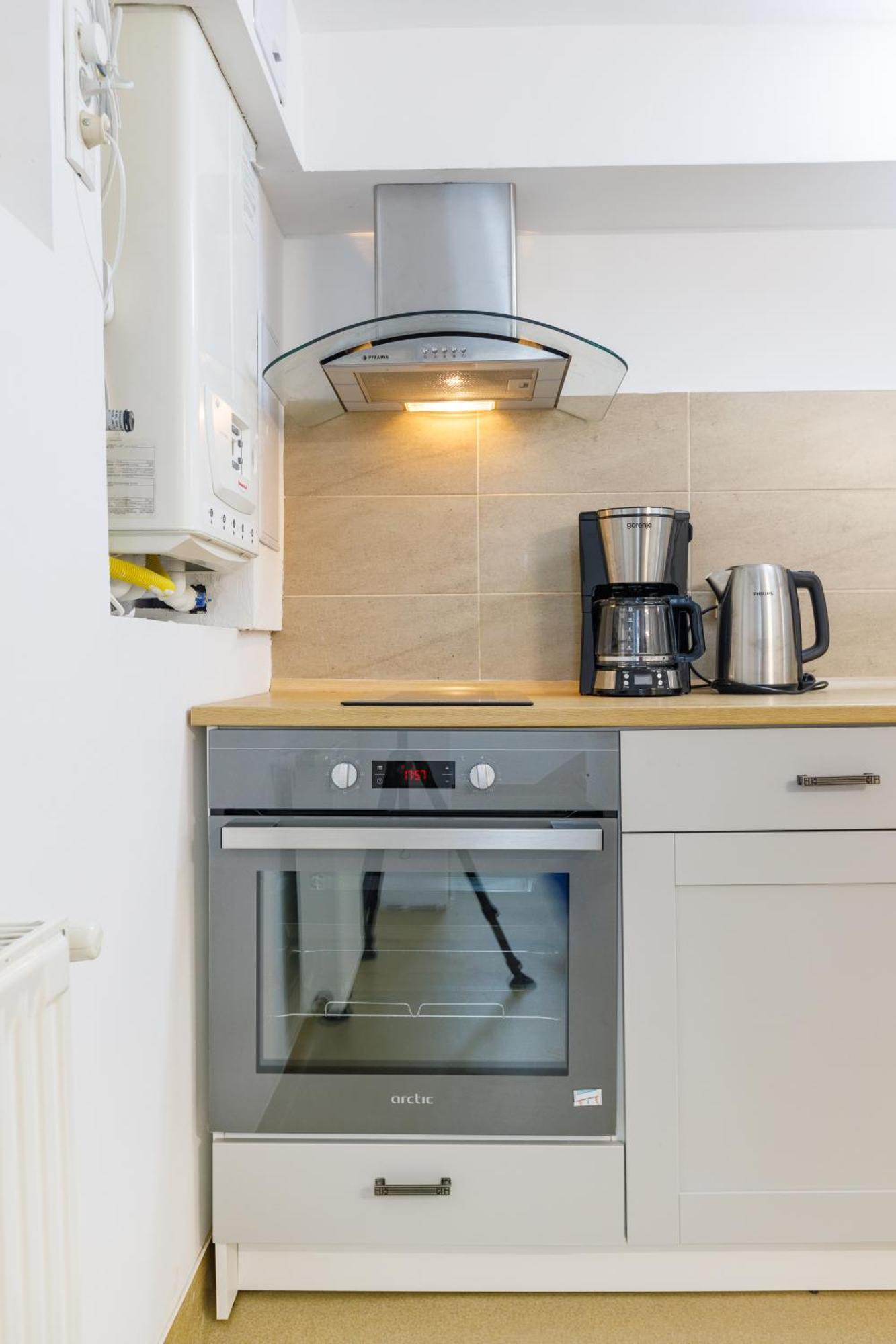 Apartament Modern Брашов Екстериор снимка