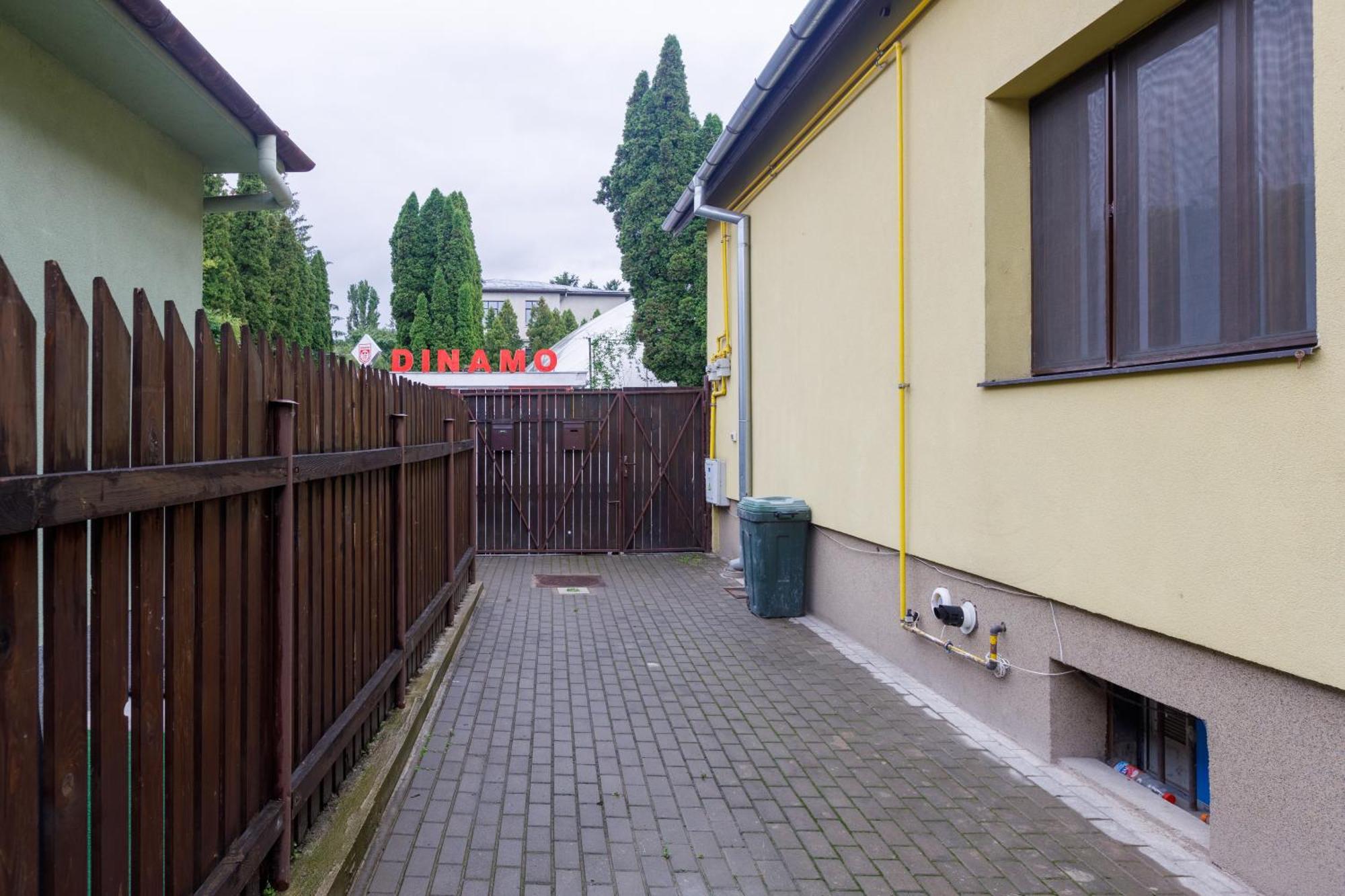Apartament Modern Брашов Екстериор снимка