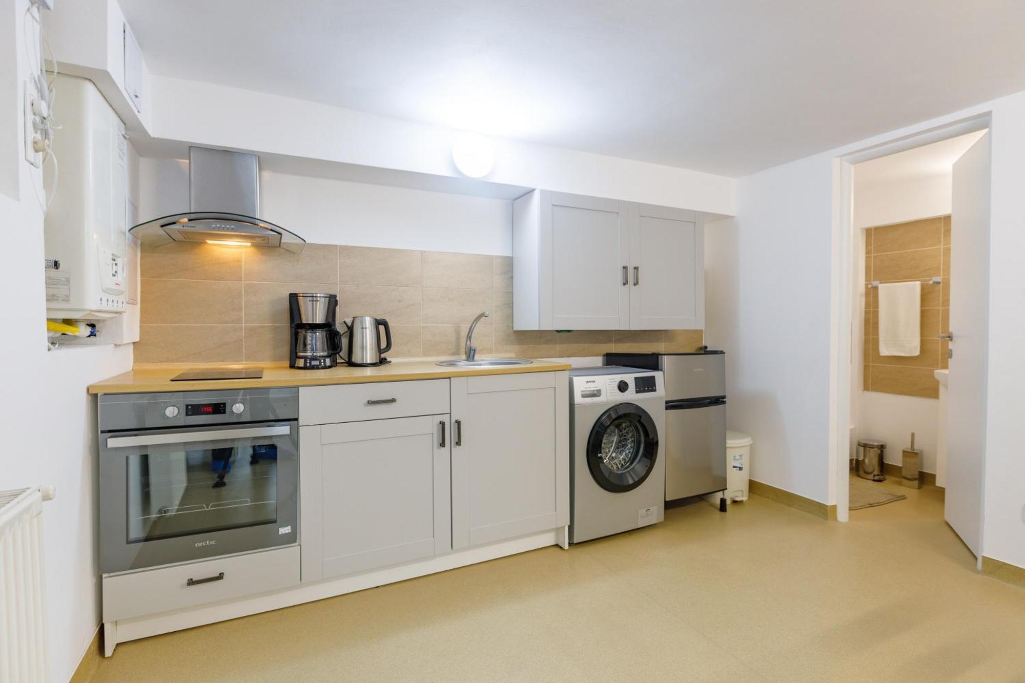Apartament Modern Брашов Екстериор снимка